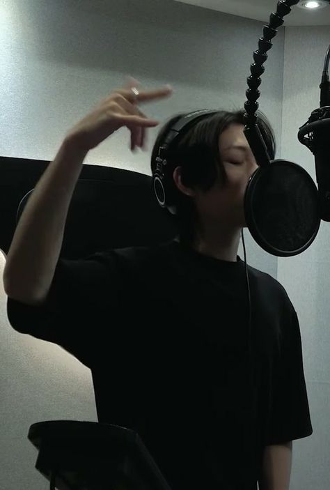 Hyunjin Recording Studio, Skz Recording Studio, Felix Recording Studio, Stray Kids Shifting, Kpop Shifting, Cant Live Without You, Straykids In, When I See You, I Really Love You