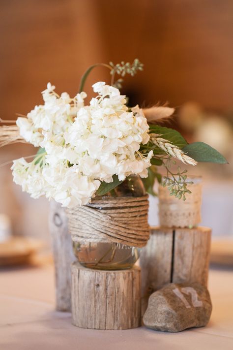 Nautical Centerpieces, Nautical Centerpiece, Sisal Twine, Bottle Centerpieces, White Hydrangeas, Camp Wedding, Diy Centerpieces, White Hydrangea, Deco Floral