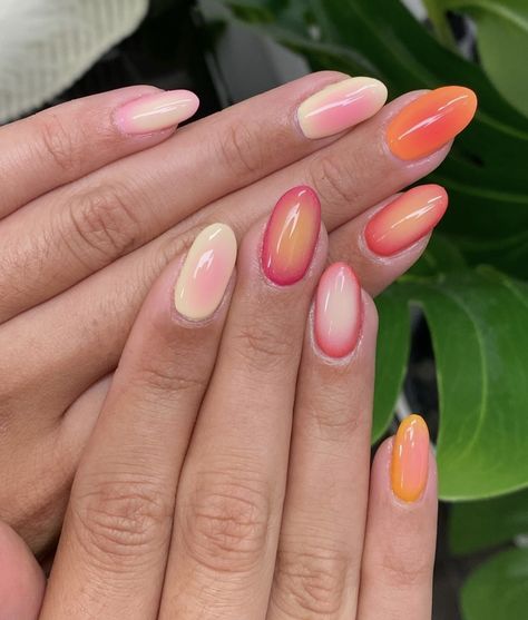 Desert Orange Aesthetic, Ora Nails Ideas, Fun Orange Nails, Nail Inspo August, Nails For Orange Dress, Orange Summer Nails, Teen Nails, Aura Nails, Summery Nails