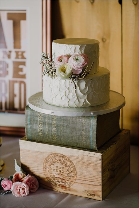 Book Wedding Cake, Rustic Cakes, Grooms Table, Biltmore Wedding, Amazon Wedding Registry, Modern Cake, Wedding Infographic, Book Cakes, Romantic Wedding Receptions