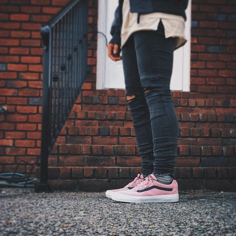 [WDYWT] Something different...Vans Kyle Walker Pros in pink. Pink Vans Outfit, Pink Vans Shoes, Checkered Vans Outfit, Pink Sneakers Outfit, Vans Shoes Outfit, Sneakers Outfit Spring, Vans Kyle Walker, Vans Outfit Men, Outfit Vans