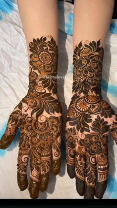 Baby Shower Mehndi, Latest Mehndi Designs Wedding, Mehndi Classes, Arabic Bridal Mehndi Designs, Mehndi Mehndi, Khafif Mehndi Design, Mehndi Party, Legs Mehndi Design, Rose Mehndi Designs