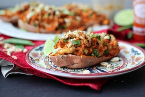 Paleo Peanut Satay Stuffed Sweet Potatoes with Chicken | Easy Gluten Free Dinner Recipe Easy Gluten Free Dinner, Peanut Satay, Gluten Free Dinner Easy, Stuffed Sweet Potatoes, Paleo Protein, Paleo Meal Plan, Chicken Easy, Peanut Chicken, Chicken Breast Recipes Healthy