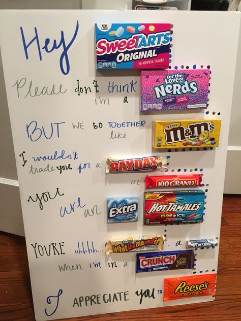 Candy Poster Board For Boyfriend, Candy Poster Board, Candy Birthday Cards, Candy Posters, Candy Messages, Diy Valentine Gifts For Boyfriend, Homemade Birthday Gifts, Gift Card Bouquet, Candy Letters