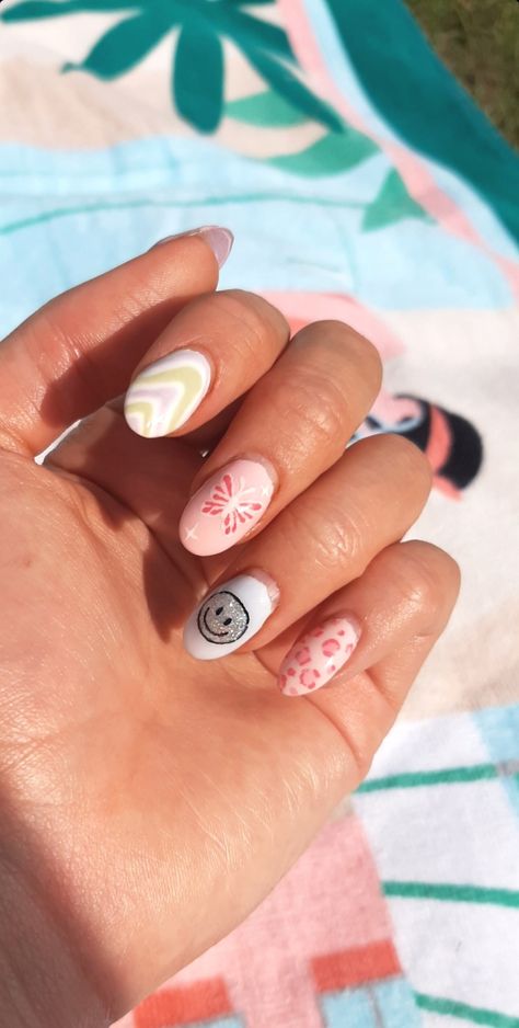 Very outgrown, oopsies Outgrown Nails, Mix Match Nails, Nail Art Inspiration, Art Inspiration, Nail Art, Nails, Beauty, Art, Nail Arts