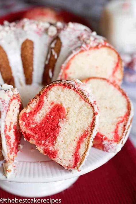 Candy Cane Cake Recipe {Easy Bundt Cake with Peppermint Swirl} Candy Cane Cake Recipe, Candy Cane Cake, Campfire Foods, Cake Recipe Easy, Easy Bundt Cake, Christmas Cakes Easy, Lime Desserts, Holiday Cake, Xmas Treats