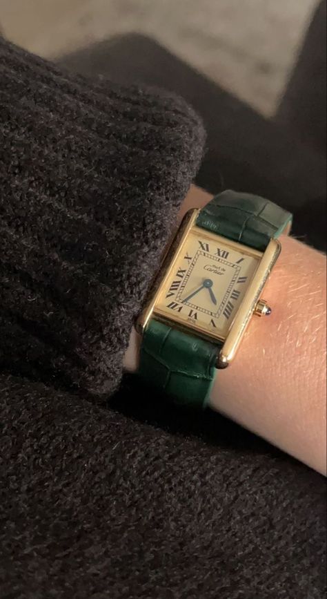 Retro Watches Women, Vintage Watch Aesthetic, Old Money Watches, Old Money Accessories, Old Money Watch, Vintage Cartier Watch, Watch Aesthetic, Pretty Watches, Vintage Watches Women