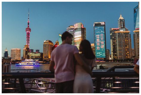 Ricardo Quintana Photography. Couple in the city of Shanghai, china. Impressive skyline, modern city,  beautiful  couple Chinese woman  and Ukrainian man . City of Shanghai at  night. The bund. Candid kiss in the city. Couple In Tokyo Aesthetic, Shanghai At Night, Shanghai Aesthetic, Playlist Vibes, City Date, Prenup Shoot, Shanghai Travel, Pretty City, Tokyo Aesthetic