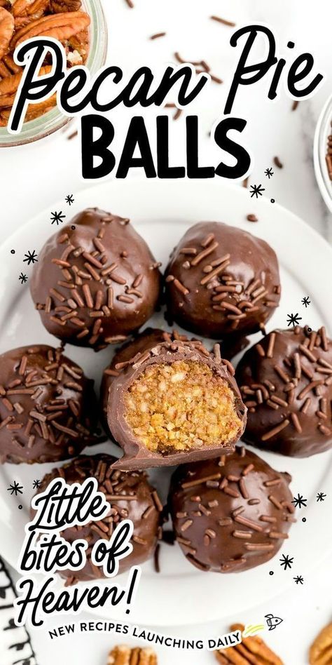 Pecan Pie Balls Pecan Truffle Balls, Caramel Pieces Recipe, Cake Ball Packaging Ideas, Sweet Treats Packaging Ideas, Pecan Pie Truffles Recipe, Quick And Easy Holiday Treats, Holiday Desserts Christmas Pies, Xmas Baking Ideas Holiday Treats, Pecan Pie Truffles