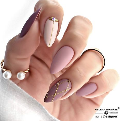 Nagellack Trends, Classy Acrylic Nails, Trendy Nail Art, Elegant Nails, Classy Nails, Fancy Nails, Chic Nails, Matte Nails, Gold Nails