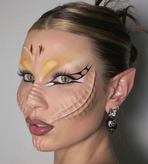 Dragon Prosthetic Makeup, Alien Eye Makeup, Creature Makeup Looks, Special Effects Makeup Horror, Fish Scales Makeup, Face Off Makeup, Xenomorph Makeup, Mythical Creatures Makeup, Swamp Makeup