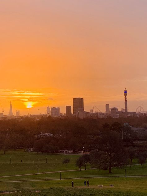 Primrose Hill Sunset, Veronika Core, Primrose Hill London, 2024 Board, Sunset Hills, Christmas Video, Primrose Hill, London Trip, London Life