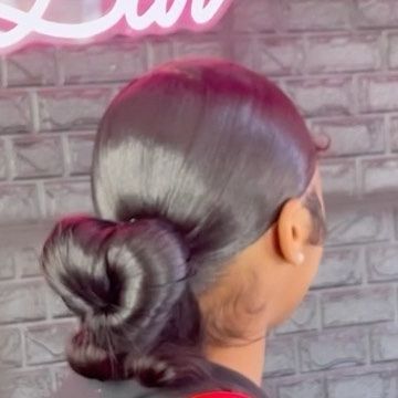 MIA ♡ on Instagram: "My first time trying this style and I’m in loveee😍💕 “Heart Knot Bun” #njhairstylist #baltimorehairstylist #njponytails #baltimoreponytails" Sleek Heart Bun, Heart Slick Back Bun, Heart Buns Hairstyle Black Women, Heart Shape Ponytail, Heart Bun With Swoop, Heart Shaped Slick Back Bun, Heart Shaped Bun Hairstyles, One Bun Hairstyles, 2 Heart Buns