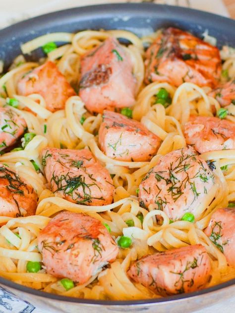 Salmon Fettuccine Alfredo (video) - Tatyanas Everyday Food Alfredo Video, Salmon Fettuccine, Fettuccine Alfredo Pasta, Fetuccini Alfredo, Fettuccine Alfredo Recipe, Creamy Salmon, Delicious Salmon Recipes, Chicken Fettuccine Alfredo, Fettuccine Alfredo Recipes