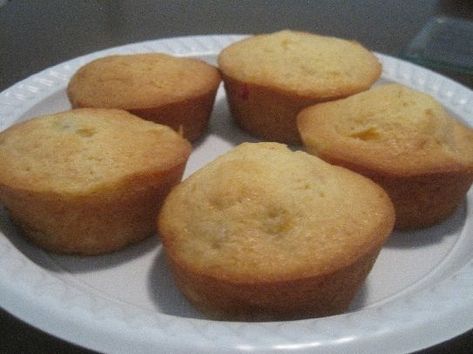 Fruit Salad Muffins Fluffy Muffins Recipe, Sweet Cooking, Homemade Muffins, Muffin Recipe, Cupcake Muffins, Kids Snacks, Fruit Recipes, Fruit Cake, Muffin Recipes