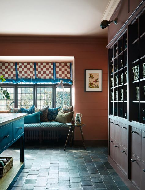 Nicola Harding brings the vital spark back to a 17th-century country house | House & Garden Nicola Harding, 17th Century House, Old World Kitchens, Old Mirrors, Paint And Paper Library, Bold Wallpaper, Boot Room, Stylish Living Room, Room Paint