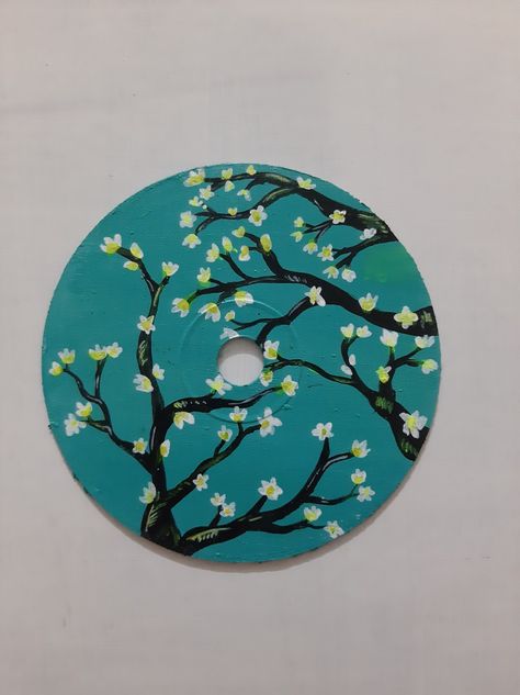 Cd Painting Ideas Easy, Disc Painting, Cd Painting Ideas, Record Painting Ideas, Disc Art, Art Cd, Painted Records, Cd Wall Art, Cd Aesthetic