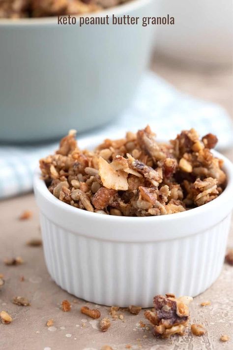 Keto Peanut Butter Granola - All Day I Dream About Food Sugar Free Cereal, Sugar Free Breakfast, Low Carb Granola, Keto Breakfast Recipes, Keto Granola, Keto Peanut Butter, Low Carb Peanut Butter, Peanut Butter Granola, Granola Recipes