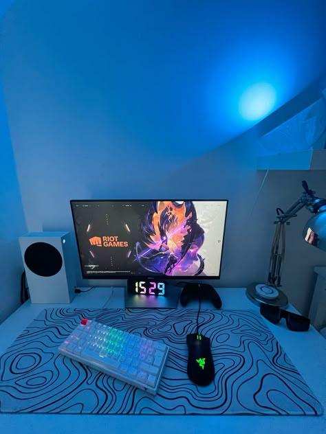 Gaming Room Xbox Setup, Xbox Pc Setup, Xbox X Setup, Xbox Monitor Setup, Xbox Gaming Setup Ideas, Xbox Gaming Setup Bedroom, Xbox Desk Setup, Xbox Series S Gaming Setup, Basic Gaming Setup