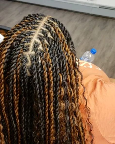 Prettybull85 on Instagram: "Her first time coming to me and she is pleased with these BoHo Twist 🥰🤗 Ladies DM me for pricing and appointments!! #ClevelandBraider #PrettyBullLimited #BoHoTwist #SenegeleseTwist #Twist #RopeTwist #ClevelandStylist #LetMeBeYourBraider" Boho Island Twist Hairstyle Color, Spring Twists With Color, Boho Twists Black Women Color, Color Twist Braids Black Women, Peak A Boo Island Twist, Boho Twist With Color, Island Twist With Peekaboo, Ropetwists Styles, Sinhalese Twist