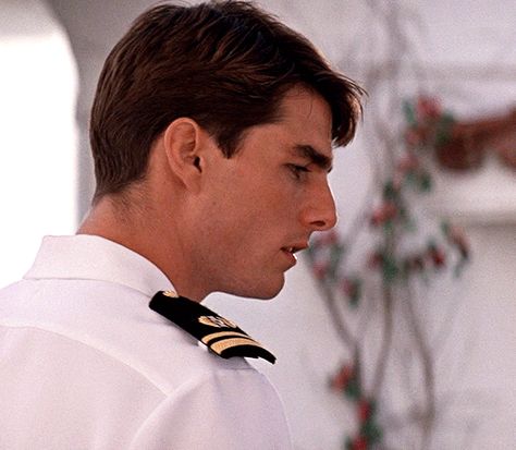 Tom Cruise A Few Good Men, Tom Cruise Hot, A Few Good Men, Army Girls, Tom Cruise Movies, Good Men, Family Forever, Dancing Gif, Army Girl