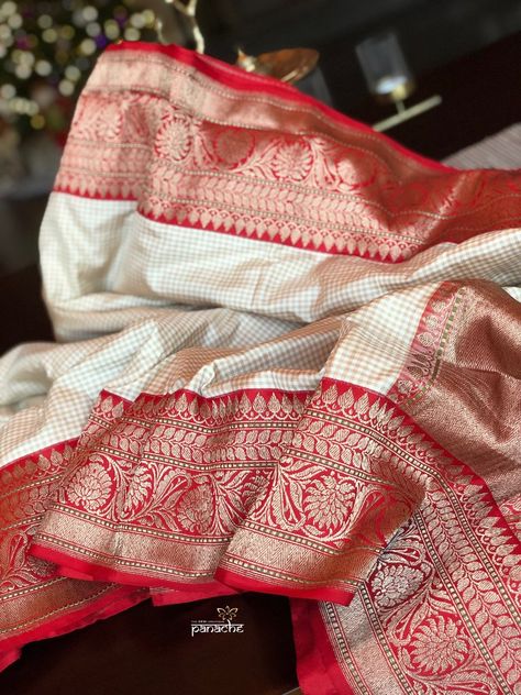 Katan Silk Banarasi - Off-white Checks Red Benares Pattu Sarees, White Banarasi Saree, Types Of Silk Sarees, Kanjivaram Sarees Silk, Indian Sari Dress, Kanjivaram Saree, Banarsi Saree, Silk Saree Kanchipuram, Silk Saree Banarasi