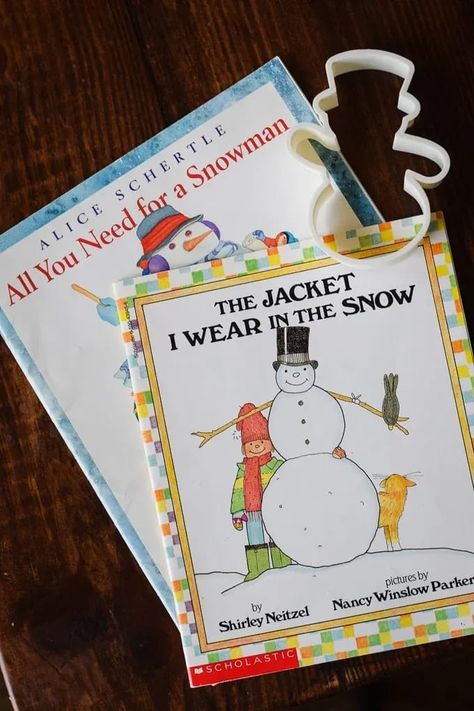 I'm sharing our favorite winter books - a list that includes sweet winter board boards for babies and toddlers, picture books your preschooler will love, as well as some winter-themed read aloud books your elementary age kids will enjoy learning from. Perfect winter books to read in your homeschooling lessons or to your classroom full of kids - there are even a few Groundhog Day books included in the list! Preschool Christmas Books And Activities, Winter Books For Toddlers, Winter Books For Preschool, January Books For Kids, Hot Chocolate Drawing, Preschool Winter Books With Activities, Winter Picture Books For Kids, Homeschooling Lessons, Winter Read Alouds