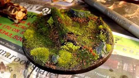 Jungle Bases 40k, Warhammer Bases, Miniature Basing, Forest Diorama, Jungle Terrain, Warhammer Marine, Warhammer Scenery, Moss Rocks, Dnd Table