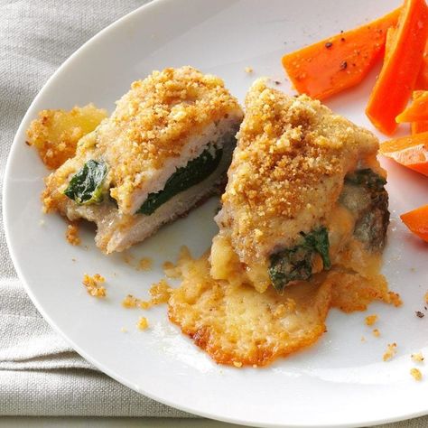 Spinach & Gouda Stuffed Pork Cutlets Gouda Cheese Recipes, Pork Cutlet Recipes, Breaded Pork Chops, Feta Chicken, Cutlets Recipes, Baked Dinner, Dinners To Make, Pork Dinner, Pork Cutlets