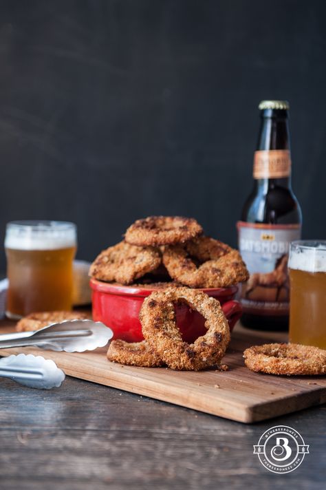 Crispy Oven Baked Beer Battered Onion Rings - The Beeroness Battered Onion Rings, Baked Onion Rings, Rings Photography, Beer Battered Onion Rings, Beer Battered, Cooking With Beer, Small Bar, Crispy Onions, One Of The Guys