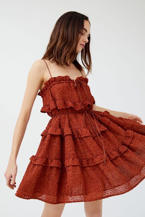 Tiered Ruffle Mini Dress, Outfit Elegantes, Fest Outfits, Everything Goes, Outfit Trends, Mode Ootd, Modieuze Outfits, Urban Dresses, Ruffle Mini Dress