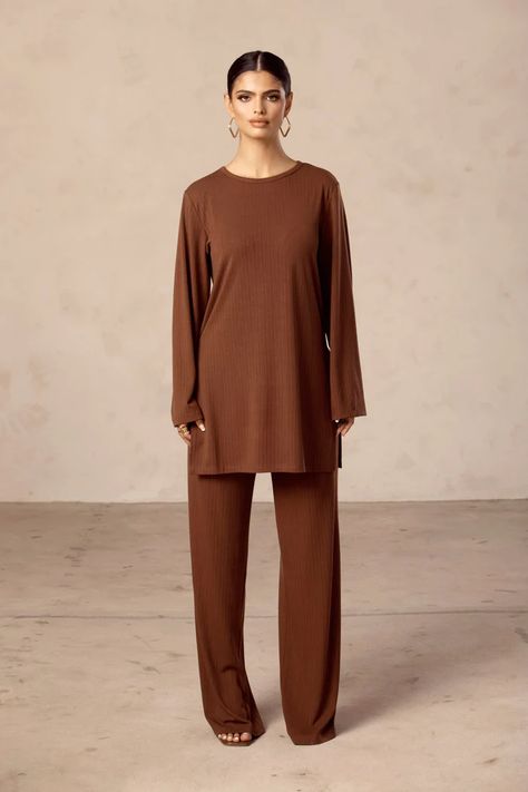 Hannah Ribbed Tunic & Pants Matching Set - Chocolate Brown Hijab Store, Usa Outfit, Modest Clothing, Blowout Sale, Matching Pants, Ribbed Fabric, Modest Outfits, Body Measurements, Model Measurements