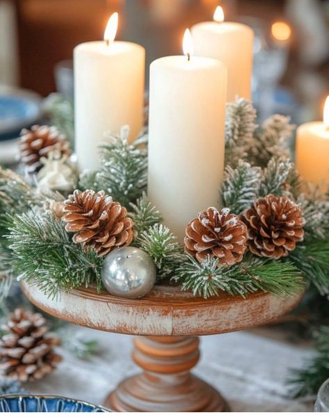 Easy Christmas Centerpieces Cheap, Christmas Centerpieces Cheap, Xmas Table Decorations, Lights For Christmas, Candle Stick Decor, Christmas Flower Arrangements, Country Christmas Decorations, Crochet Christmas Decorations, Winter Candle