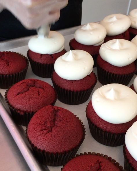 Cheap Sweets To Make, Dc Cupcakes, Wedding Dresses Cheap, Red Velvet Cupcake, Velvet Cupcakes, Red Velvet Cupcakes, Mermaid Wedding Dresses, Weird Food, Dresses Cheap