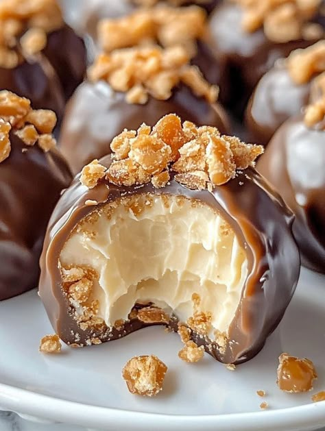 Butterfinger Truffles Recipe, Recipes Tower, Caramel Truffles, Easy Truffles, Butterfinger Candy, Cottage Bakery, Holiday Snack, Baked Caramel, Caramel Truffle