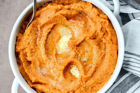 Roasted Maple Sweet Potato Mash Potato Recipes Mashed, Sweet Potato Recipes Mashed, Maple Sweet Potatoes, Sweet Potato Mash, Orange Sweet Potatoes, Sweet Potato Skins, Mash Recipe, Savory Sides, Candied Sweet Potatoes