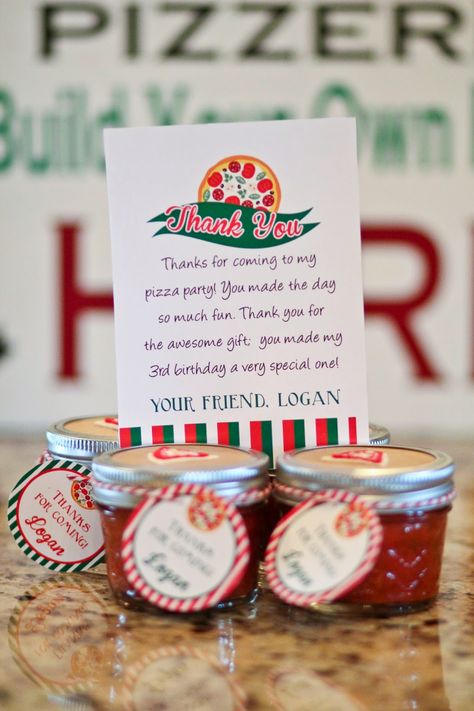 Pizza Favors Pizza Party Goody Bag Ideas, Pizza Party Favors Adults, Pizzeria Party, Table Canopy, Pizza Cupcake, Pizza Party Favors, Kids Pizza Party, Italian Flag Colors, Pizza Party Birthday