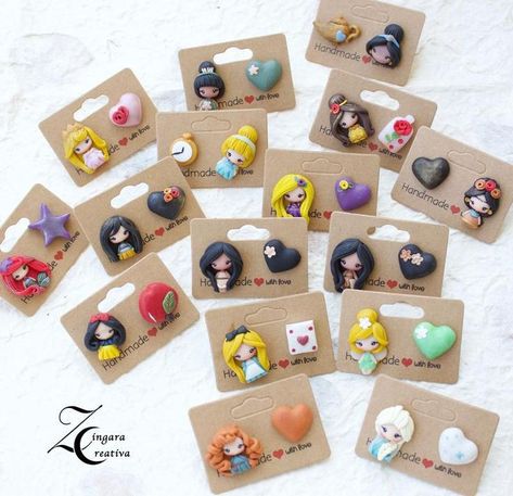 Disney Clay Charms, Cercei Din Lut Polimeric, Fimo Kawaii, Polymer Clay Disney, Polymer Clay Kawaii, Polymer Clay Diy, Wrap Earrings, Polymer Clay Jewelry Diy, Polymer Crafts