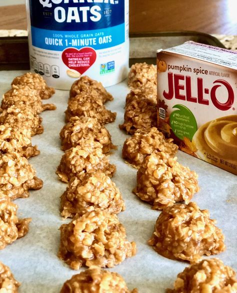 Pumpkin No Bake Cookies, Baked Pumpkin Oatmeal, No Bake Pumpkin, Pumpkin Oatmeal Cookies, Pumpkin Spice Cookies, Food Wishes, Baking Recipes Cookies, Pumpkin Recipes Dessert, Pumpkin Oatmeal