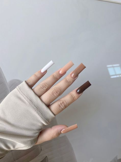 Tape Square Nails, Tapped Square Nails, Simple Tapper Square Acrylic Nails, Solid Square Nails, Cute Square Nails Medium, Medium Tapered Square Acrylic Nails, Medium Square Acrylic Nails Simple, Medium Acrylic Nails Square, Simple Long Nails