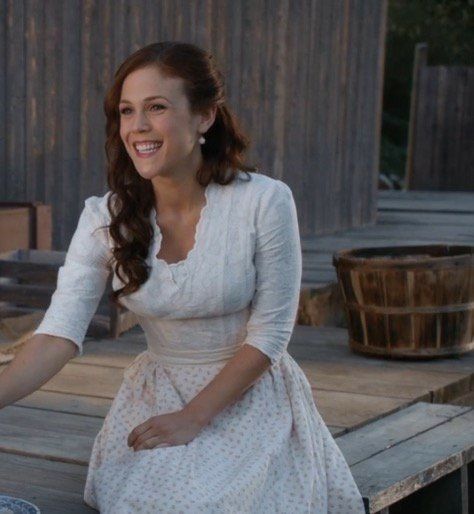 Elizabeth Thatcher Oor Wullie, Elizabeth Thatcher, Erin Krakow, Jack And Elizabeth, Army Wives, 1910s Fashion, Heart Clothes, Hallmark Movies, Krakow