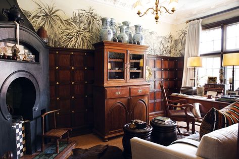 Out Of Africa Decor, Colonial Africa, French Colonial Style, Africa Decor, Architectural Concepts, Lodge Design, Waterfront Apartments, African Inspired Decor, British Colonial Style