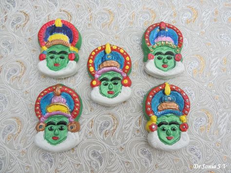 DIY Clay Kathakali-  Onam Crafts Onam Craft Ideas, Onam Craft, Onam Decoration Ideas, Onam Pookalam Design, Onam Pookalam, Festival Crafts, Pookalam Design, Diwali Greeting, Recycling Crafts