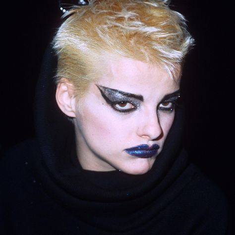 Punk Makeup Eyes, 80s Punk Makeup, Editorial Make-up, Punk Cats, Rock Makeup, Look 80s, 70s Punk, 80s Makeup, Nina Hagen