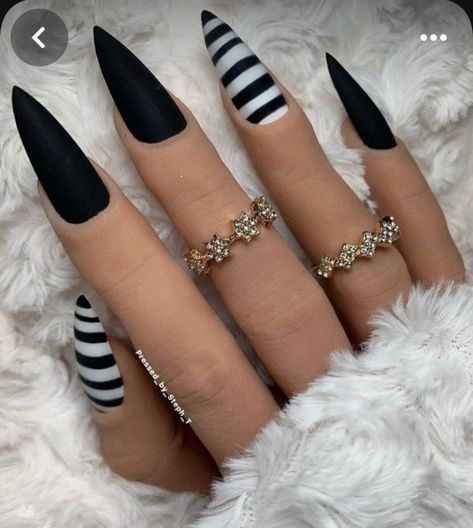 Nail Art Designs On Black Nails, Black And White Chevron Nails, Striped Nails Black And White, Black And White Stripe Nail Designs, Black And Grey Valentines Nails, Black And White Goth Nails, Black And White Stripe Nails, Black Nails Acrylic Stilettos, Black Stilleto Nails Designs