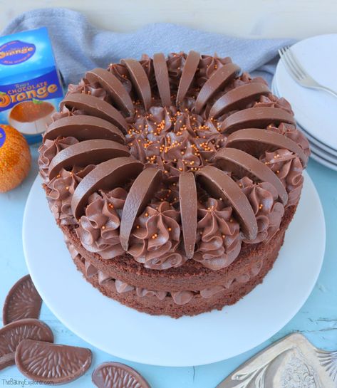 Recipe for a delicious two layer Chocolate Orange Cake with chocolate orange buttercream and Terry's chocolate orange pieces #thebakingexplorer #chocolateorange #cakerecipe #chocolatecake Chocolate Orange Cheesecake, Orange Loaf Cake, Chocolate Orange Cake, Orange Buttercream, Terry's Chocolate Orange, Orange Chocolate Cake, Loaf Cake, Orange Cake, Chocolate Cheesecake