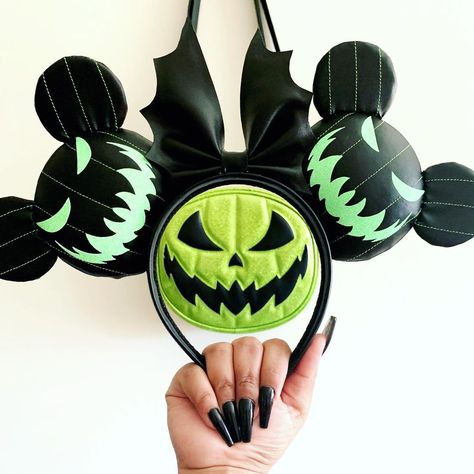 Halloween Disney Ears, Halloween Mickey Ears, Ear Ideas, Disneyland Birthday, Diy Disney Ears, Disney Ears Headband, Disney Mouse Ears, Kei Visual, Disney Merch