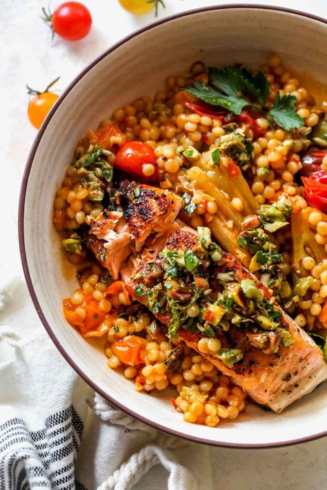 Mediterranean Salmon Skillet - Dishing Out Health Salmon Couscous, Salmon Skillet, Dishing Out Health, Mediterranean Salmon, Leftover Salmon, Pesto Salmon, Skillet Dishes, Couscous Recipes, Salmon Dinner