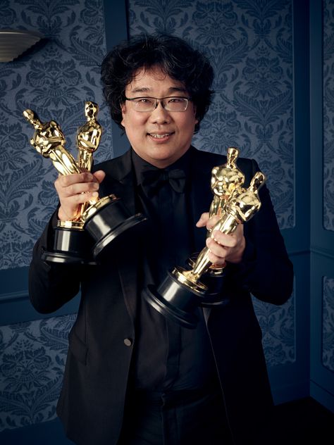 Bong Joon Ho, Oscars 2020, Best Director, Awards Trophy, Oscar Winners, Best Picture, Animated Images, Film Awards, Academy Awards