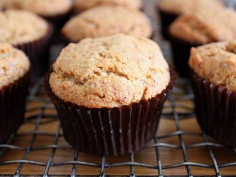 Vegan gluten-free banana bread muffins fit a variety of special diets–and are so delicious no one will miss the eggs, dairy, or gluten. Over the past few months, several readers requested gluten-free recipes that also avoid the “top eight.” (The “top eight” in allergy-speak are the eight most common allergens: wheat, milk, eggs, soy, tree … Gluten Free Banana Bread Muffins, Vegan Banana Bread Muffins, Vegan Gluten Free Banana Bread, Banana Bread Muffin Recipe, Vegan Banana Muffins, Applesauce Muffins, Carrot Cake Muffins, Carrot Muffins, Cake Muffins